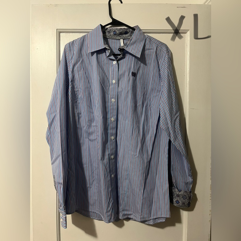 Women’s Cinch Button down